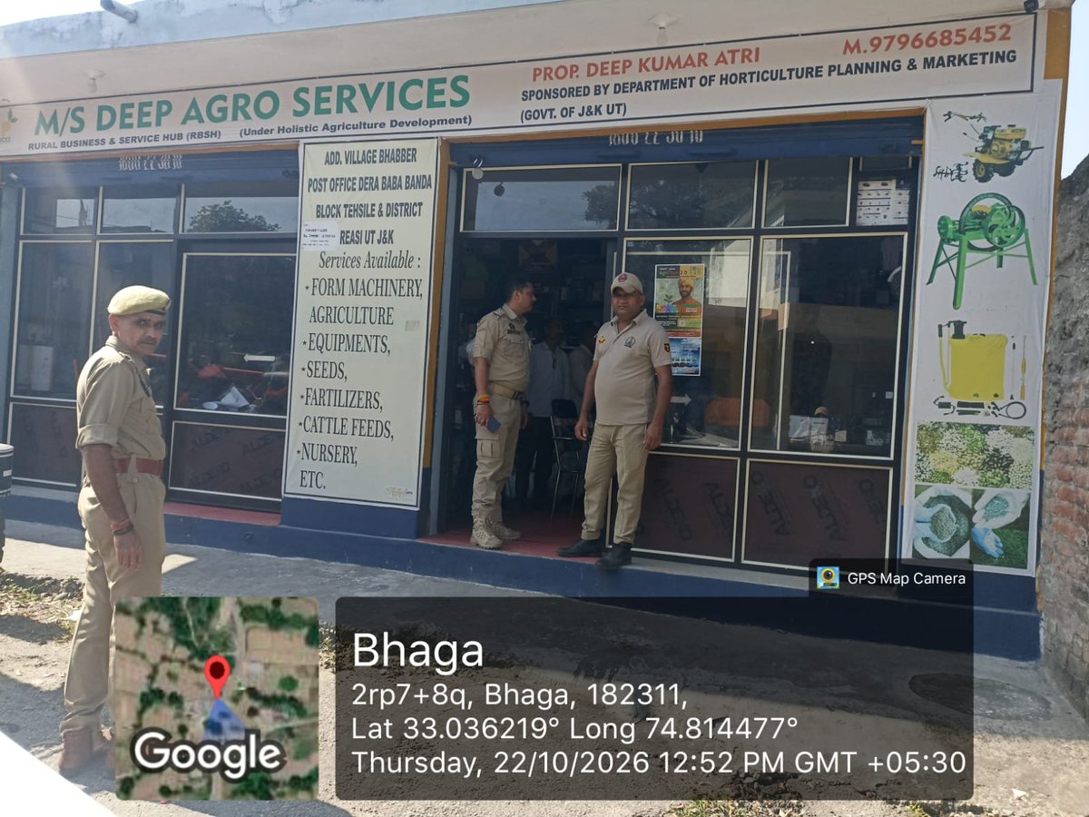 REASIPOLICE's tweet photo. 𝗗𝗜𝗦𝗧𝗥𝗜𝗖𝗧 𝗣𝗢𝗟𝗜𝗖𝗘 𝗥𝗘𝗔𝗦𝗜 𝗜𝗡𝗦𝗣𝗘𝗖𝗧𝗦 𝗙𝗘𝗥𝗧𝗜𝗟𝗜𝗦𝗘𝗥 &amp; 𝗖𝗛𝗘𝗠𝗜𝗖𝗔𝗟 𝗦𝗛𝗢𝗣𝗦; 𝗗𝗜𝗥𝗘𝗖𝗧𝗦 𝗜𝗡𝗦𝗧𝗔𝗟𝗟𝗔𝗧𝗜𝗢𝗡 𝗢𝗙 𝗖𝗖𝗧𝗩 𝗖𝗔𝗠𝗘𝗥𝗔𝗦
https://t.co/uMkXxxbwte
@OfficeOfLGJandK 
@JmuKmrPolice 
@igp_jammu 
@ZPHQJammu 
@UHqrs 
@Mukund_ips https://t.co/6t8kuKWTE4