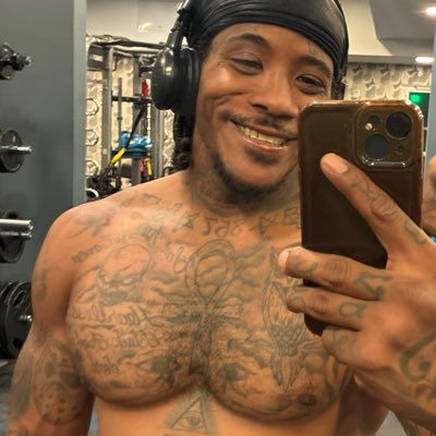 RealChozen's tweet photo. #NewProfilePic https://t.co/GvN9wwqJod