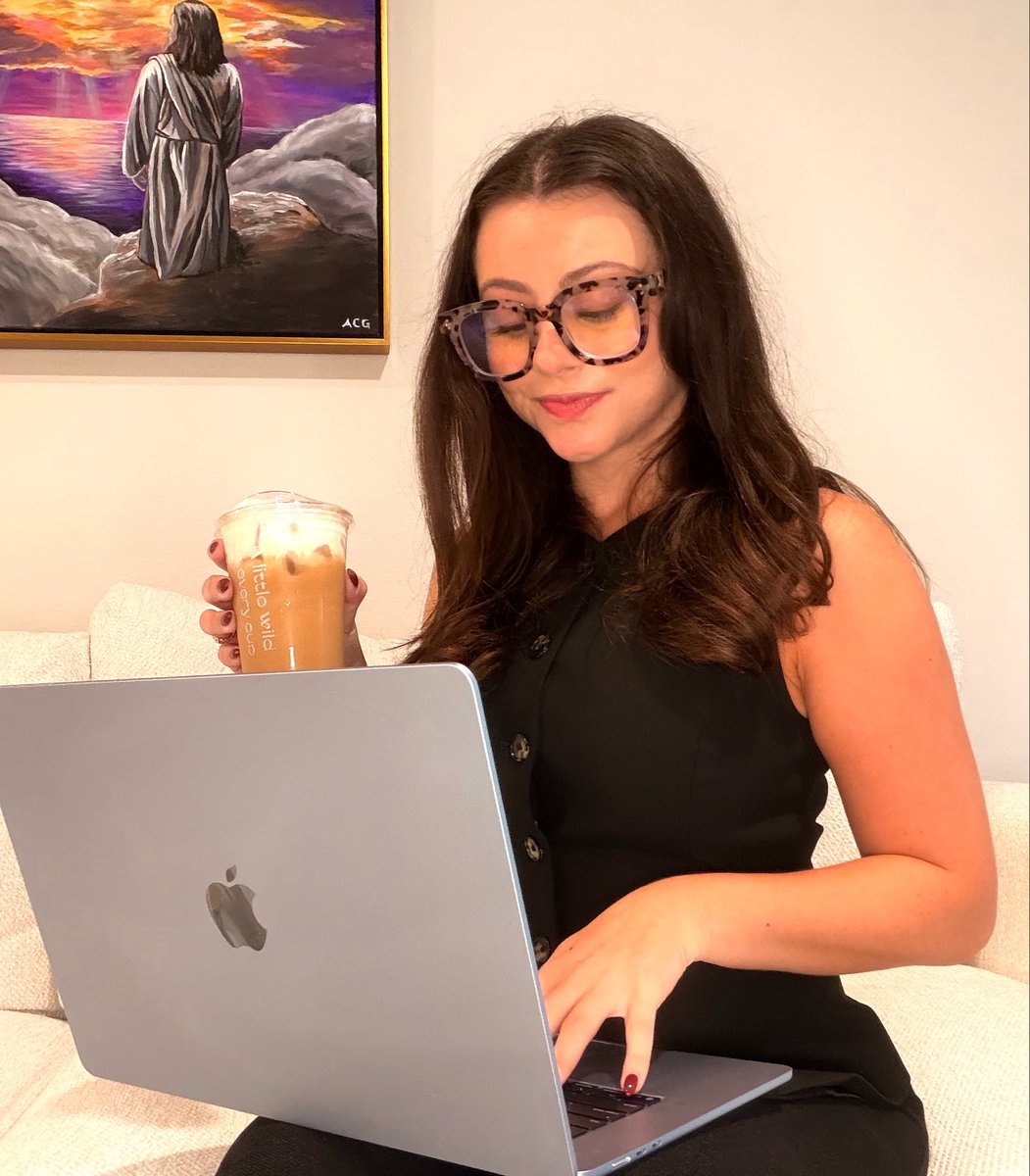 missteencrypto's tweet photo. Love seeing tools that actually help miners! 

@LuxxfolioH just cut LuxxPool fees from 1% to 0.75% (locked in through January)

Connect once, earn Litecoin + Dogecoin and more at the same time. Same power, more coins, steadier payouts

Grab coffee, learn more and start earning 🚀 https://t.co/W5Pw4WARvV