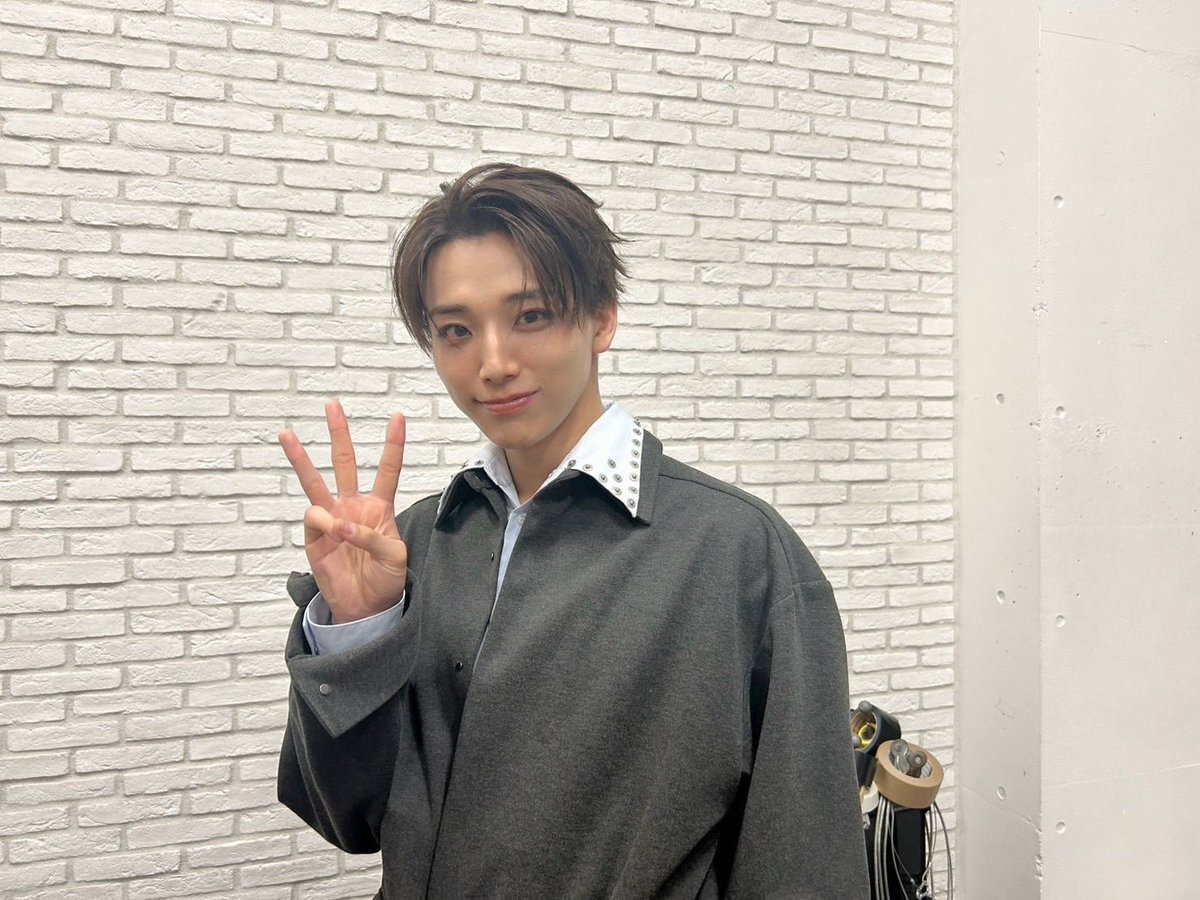 HAYATOtoTAKAGE's tweet photo. 『おかえり、初恋。』

今夜は23時34分から
第三話、放送っす！

放送終了後はTVerもチェックっすー！！！

https://t.co/f1Fa0fV7Qt https://t.co/y9P4qu02vn