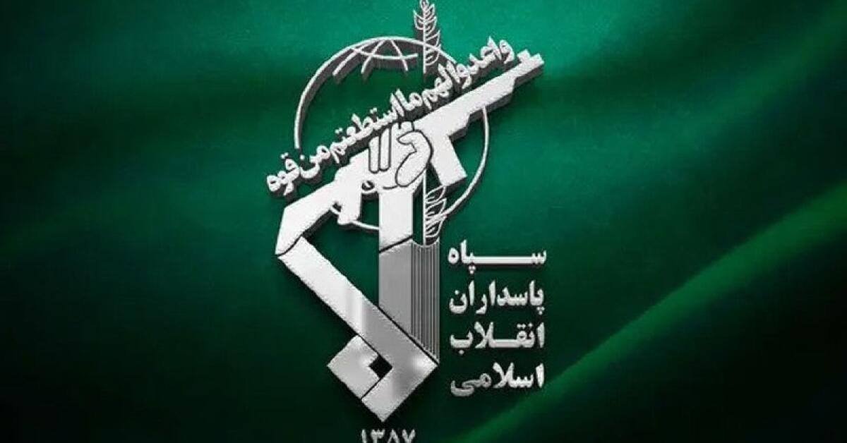 NecaForce's tweet photo. 🇮🇷 IRGC:

Four vessels that violated regulations and were engaged in the transfer of oil cargo from one ship to another were simultaneously struck and are currently on fire.

Furthermore, last night, three more violating vessels struck mines in the western part of the Strait of Hormuz, resulting in accidents and fires. Their movement has been halted.

P.S.: According to subsequent investigations, the four vessels struck by the IRGC in the northern part of the Persian Gulf belonged to the United States or were carrying cargo for an American company.