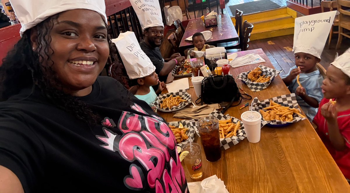 SunFound's tweet photo. Sky, who has level 3 severe autism, recently enjoyed her dream trip to Myrtle Beach with her family. 💛 From beach days and pool time to favorite foods, the trip was filled with joy and special memories. Thank you to our Adopt a Dream donors for making Sky's dream come true! 💛 https://t.co/FdpjUeO5wI