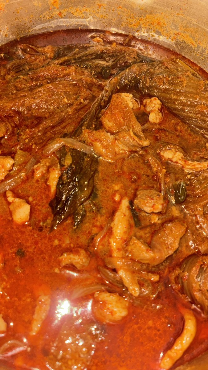 myaao20's tweet photo. 나 손커서 애정하는 사람들에게
수육해주고 김치찜해주고 그럼 할미손 ... 보유자라 집 놀러오는 사람들에게 항상 한바가지로 나감예 https://t.co/oEcM40KcAW