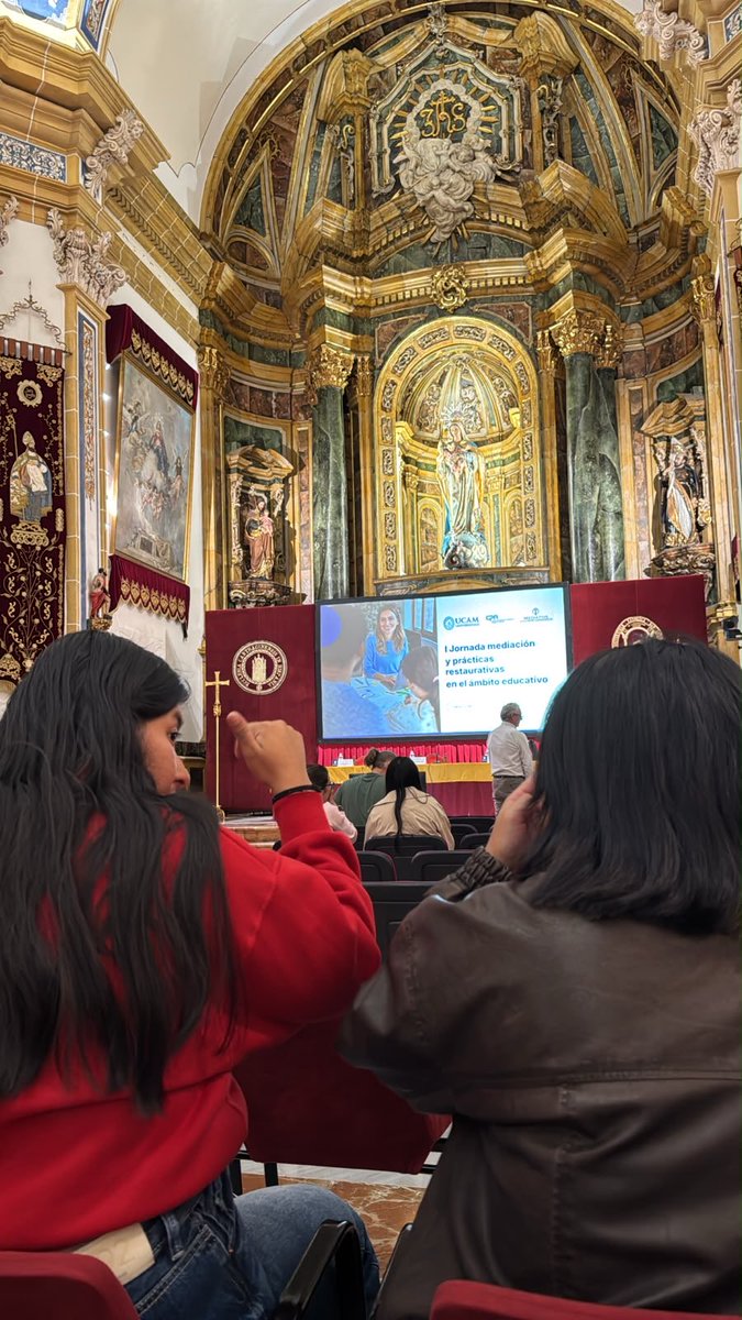 PekeVibes's tweet photo. Hoy día de congreso, mediación y prácticas restaurativas en el ámbito educativo 
#UCAMmetodos26
#UCAM https://t.co/7iq5kZppYT