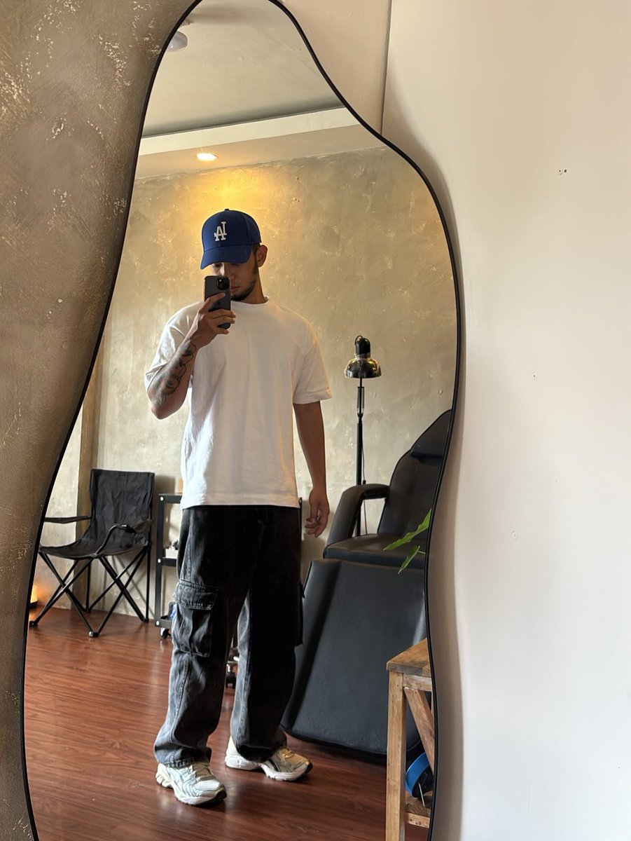 MarmaladeMusic's tweet photo. April, uploaded late. https://t.co/nj5DJXOldf