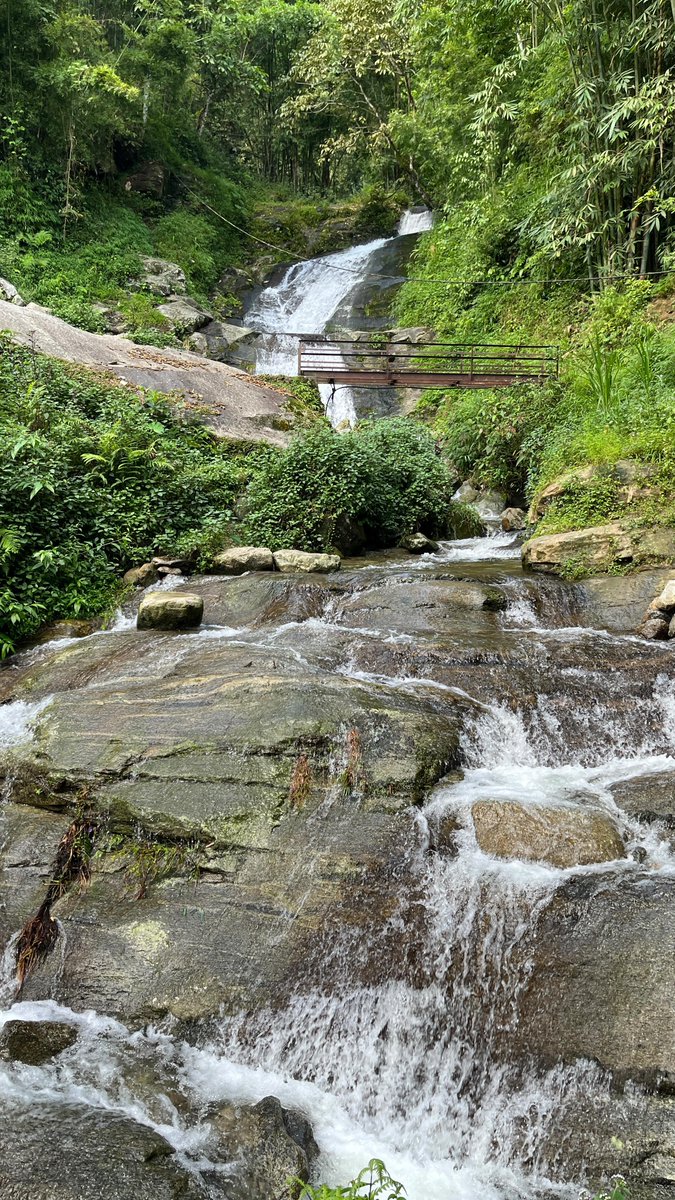 Matheus_zinho11's tweet photo. Su Pan to Muong Ve Valley and Ngua Trang Waterfall: 8 km, 400 m elevation, 3–4 hours. A rewarding solo hike through villages, streams, and bamboo forest. Not ideal for first-time hikers in Vietnam—go with locals, learn the terrain, and ask for help. https://t.co/5Dr9XkRWnH