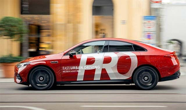 ECarsReport's tweet photo. Mercedes-Benz MB. DRIVE ASSIST PRO Coming to Germany in 2027 https://t.co/8AEXOb0m73 https://t.co/av6CCxkt9h