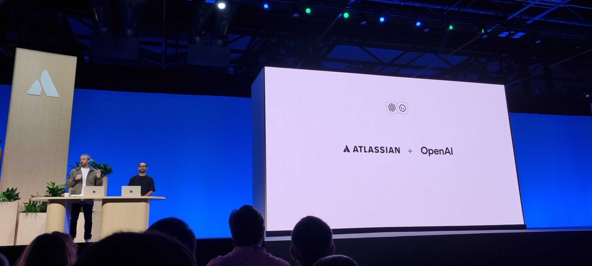 deiser's tweet photo. 🤖⚡The interesting part of @Atlassian’s @OpenAI + #Anthropic partnerships isn’t just access to powerful #AI.

It’s what happens when AI gets trusted context from Teamwork Graph, Rovo, Jira, Confluence, and its context.

Learn why >> https://t.co/FG7Sr2wOnY https://t.co/NKOwLrFS1H