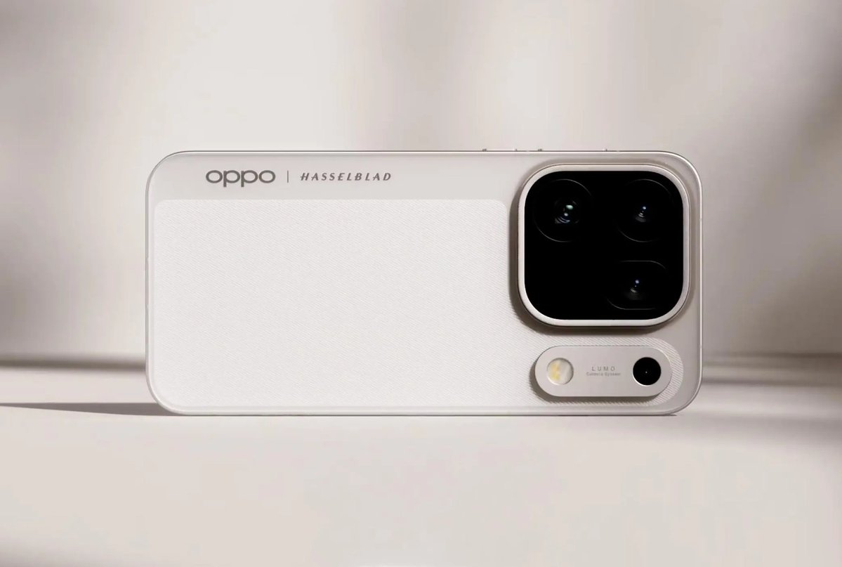 ICTmagazine_NL's tweet photo. #Gadgets #Android #ColorOS Oppo heeft zijn nieuwste high-end smartphones van 2026 officieel uit de doeken gedaan. Het gaat om de Find X10 en de Find X10 Pro Max. De Chinese fabrikant zet met het tweetal zwaar in op camerakwaliteit dankzij een hernieuwdeโฆ dlvr.โit/TW1G04 https://t.co/KcAe3hSqp5