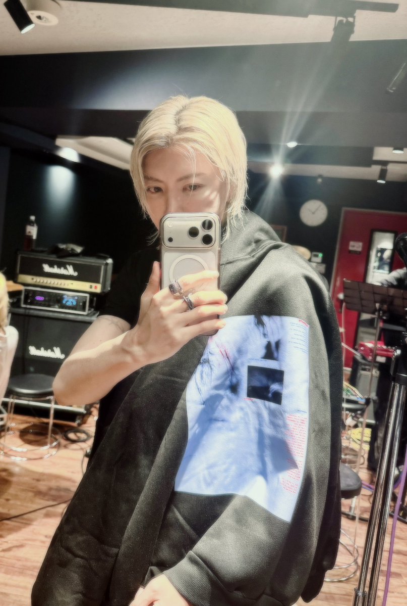SW_A9's tweet photo. 今日はELIMINATEの新作を着て10/24のライヴに向けてリハーサル。

NEO TOKYO TRIBE Day4
ゲストはRicko（JILUKA）！

初めましての人も、いつものみんなも。
10/24、待ってます🦋 https://t.co/AYWokBm76J