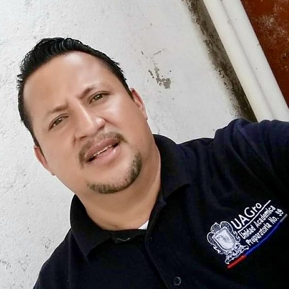 Eltiodesnudo's tweet photo. Lo que me gusta que tengan el pito grueso 
Mi cuca peluda ya tenía ganas de sentir el calambre que se siente cuando entra todo de un empujón 
Retwitt y ❤️ para ver el video https://t.co/iQKwe1HWnC