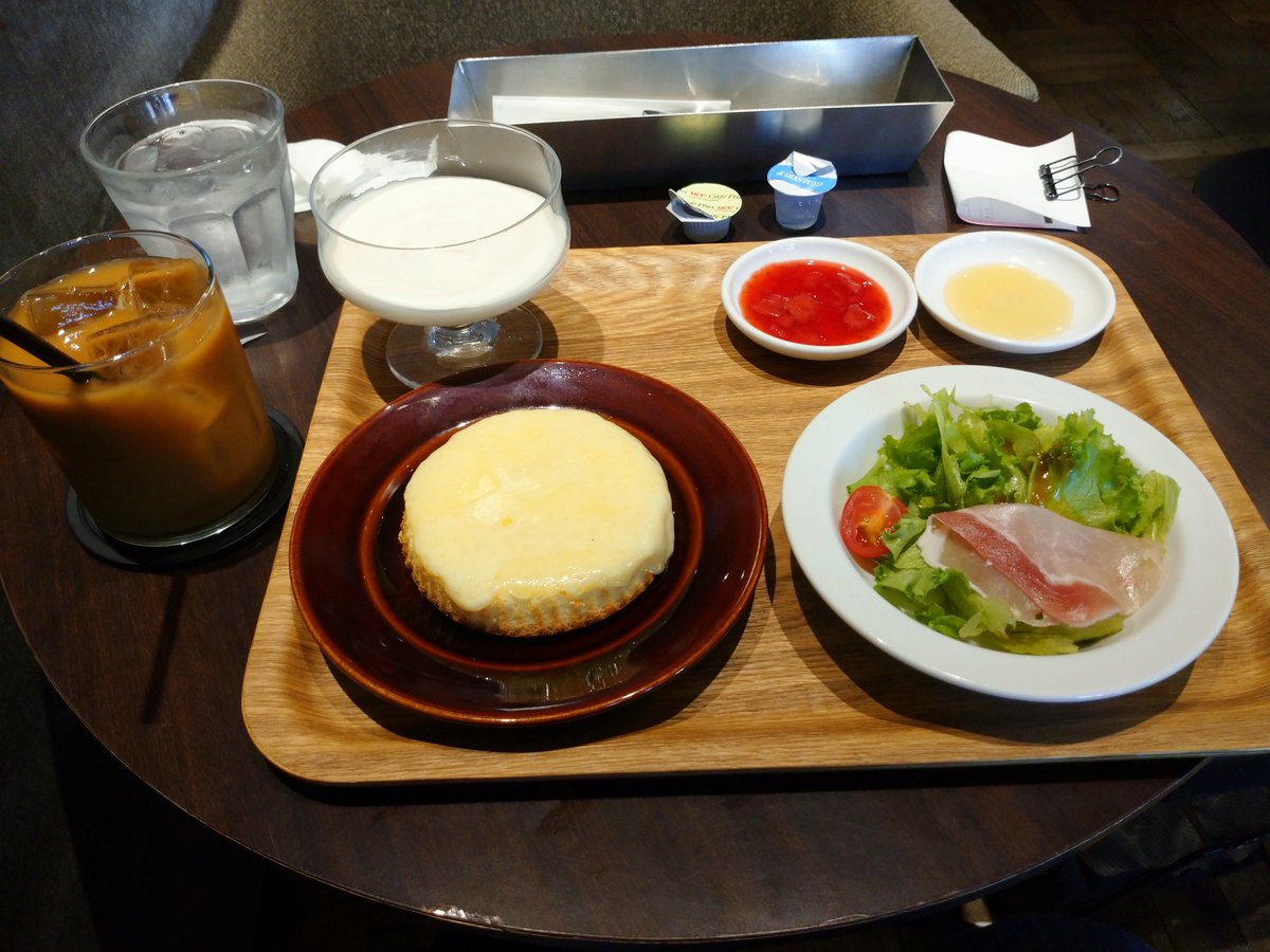 Shin_2102_1977's tweet photo. キムタクのYouTube「木村さ～～ん❗」見て、行きたかった【観音屋】行って来た🙌
キムタクが行った神戸じゃなく、調べたら、大阪にもあったので、そりゃ行っちゃうよね😂
メインのデンマークチーズケーキ食べたけど、細かい事はいらない。「うんめっ❗」で充分😋
#観音屋
#木村拓哉
 #木村さ～～ん https://t.co/a8cw9SfTAe