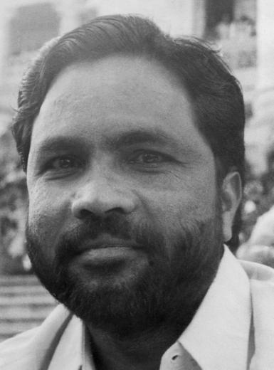 sneha_always's tweet photo. Ramakrishna Hegde made him minister , cheated him 
Deve Gowda made his Dy CM
Cheated him 
Satish Jharkiholi funded his Ahinda rallies , 
Cheated him 
Srinivas Prasad saved him Chamundeshwari 2006 , cheated him 
…….
Only son , grandson , Maanasa putra ( money source putra ) byrathi ….

No 1 vamshawadi , jaatiwaadi of Karnataka