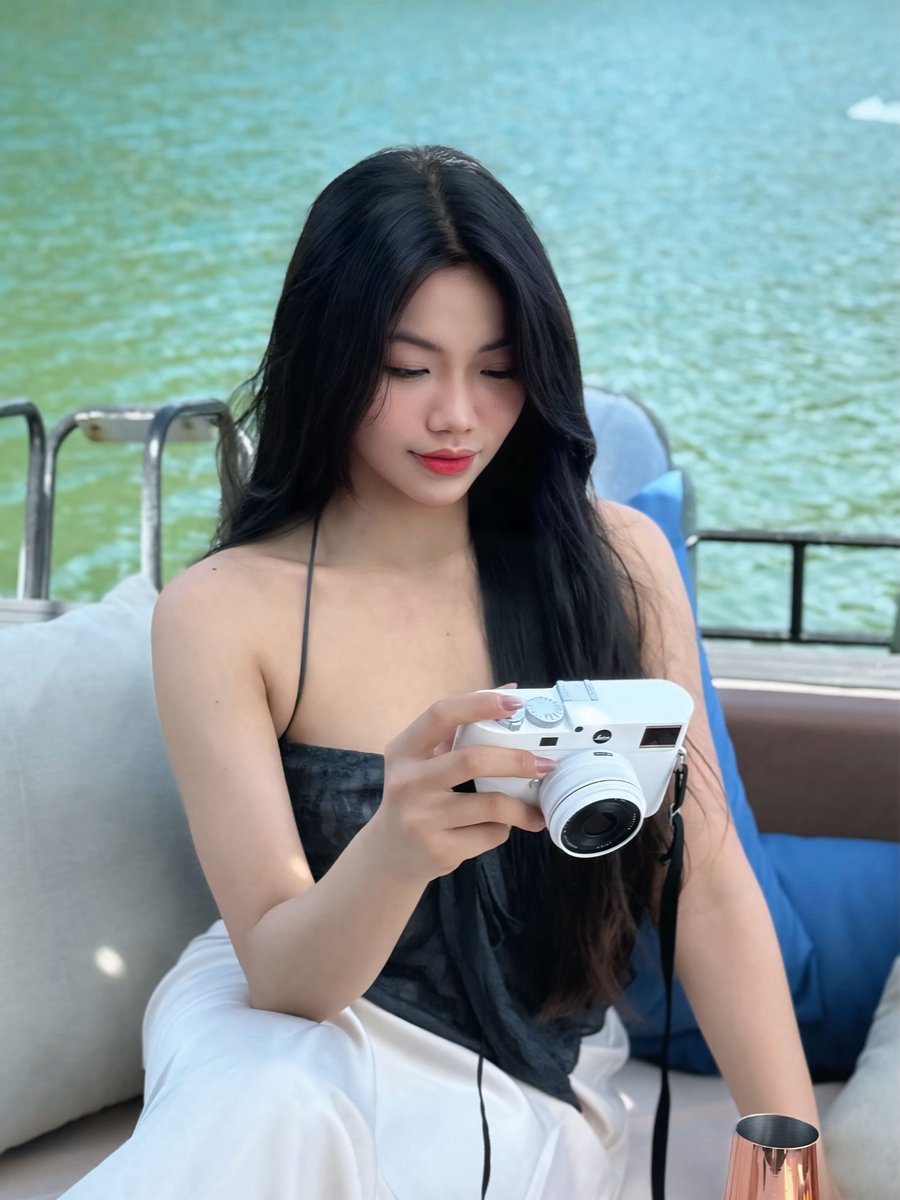 davidedor0's tweet photo. Phương Anh giữa đảo hoang, sẵn sàng cho hành trình sinh tồn đầy thử thách. https://t.co/9FReTkFV4S