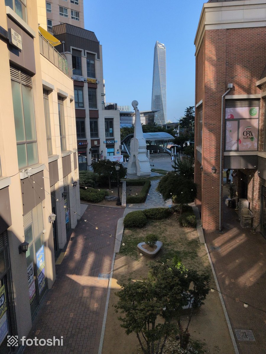 fotoshihq's tweet photo. Sound｜彫刻
この場所は彫刻です。韓国・仁川

写真: eneerhut / Fotoshi
https://t.co/vwWa7hkGBP
#Fotoshi #日本語 #近代建築 https://t.co/5ImouL0IsU