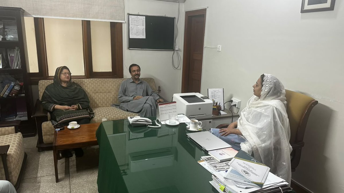 sharp_pak's tweet photo. KP-SHARP Project Director Ms. Memoona Batool Khan met with KPCSW Director Programs Ms. Amna Durani to strengthen institutional coordination and explore joint initiatives for human rights protection and gender equality. https://t.co/QmkyVT0WRT