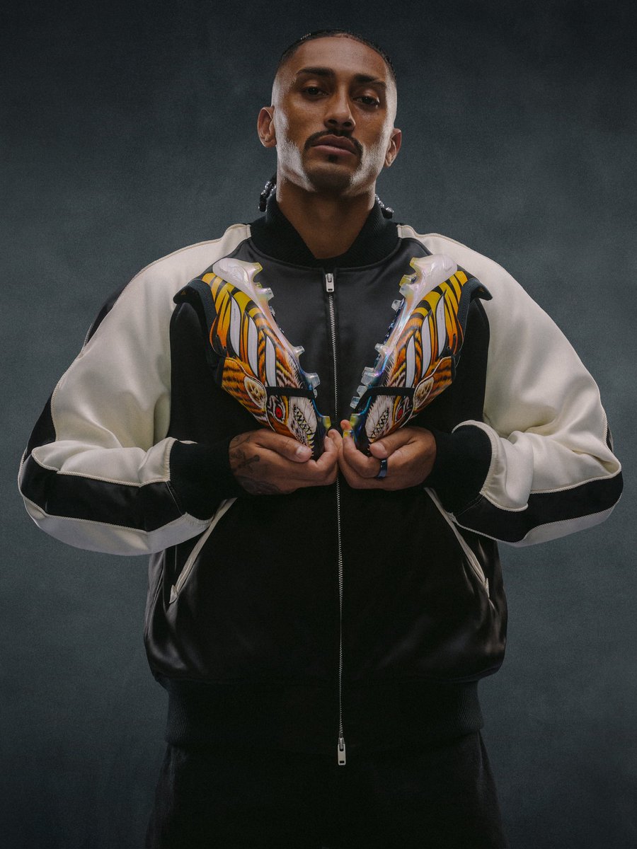 adidasfootball's tweet photo. the Beast is back. some stages demand it. 🔥✨

introducing the Y-3 Beast Pack, available 23/10 https://t.co/byrUX6HtiX