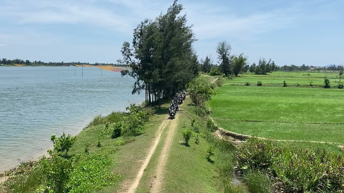 JlioFera's tweet photo. Ride through peaceful Hoi An villages: no traffic, no rush—just quiet roads, green fields and authentic local life. Create memories that last a lifetime. https://t.co/Q9gT3vjdKv
