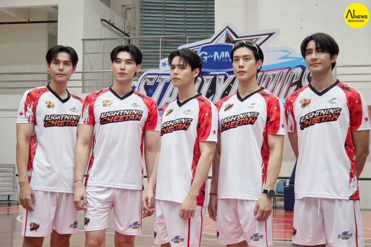 AllNews_th's tweet photo. ทีมนักกีฬาวิ่งผลัด 4×100 ทีม (ชาย) “ทีม Lighting Cheetah ซ้อมสำหรับงาน  GMMTV Starlympics2025

#GMMTVStarlympics2026 
#LightingCheetah 
#Earthpirapat #grtsp 
#plapodd #papangpt 
#poon_mit12
#GMMTV https://t.co/KA5jIHNerr