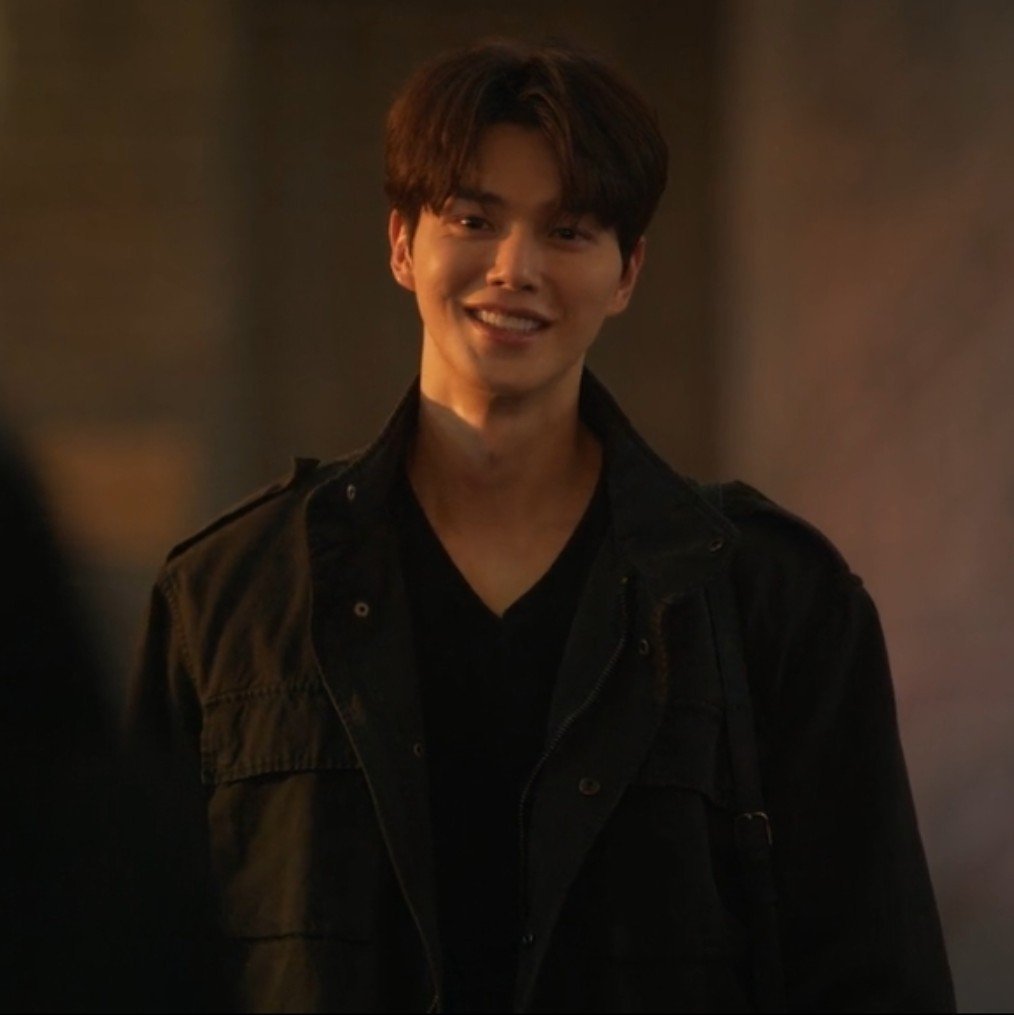 flowerlikehoi's tweet photo. 강비오가 30살 넘어서도 최정요에게 혼날거라는 거.. 너무 좋지 않니? 근데 그 이유가 >피아노 건성건성 쳐서< 이게 진짜 미친거같애 아 이 도련님 대체 얼마나 마음이 편해진거야 ㅠㅠ https://t.co/iVchWWO8tY