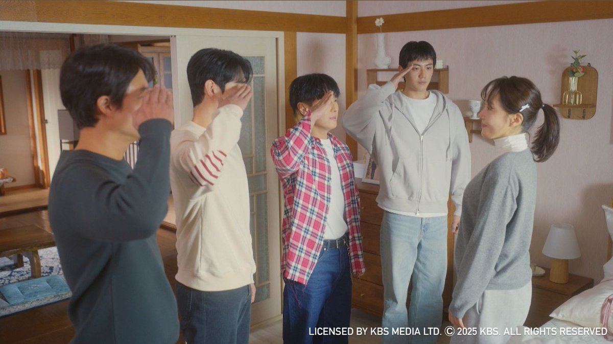 KBSJAPAN_EVENT's tweet photo. ＼ #Kドラマフェスティバル2026 ／

ドラマ紹介🎞️
『トクスリ5兄弟をよろしく！～マッコリは甘い恋の味』
夫の急逝を乗り越え、5兄弟と醸造所を立て直す物語🍶

当イベントにはオ・ホンス役の #キム・ドンワン と
演出を手掛けたチェ・サンヨルが登場！

イベント詳細🔗https://t.co/rX6b3YgsYQ https://t.co/A5XrS5DAN7