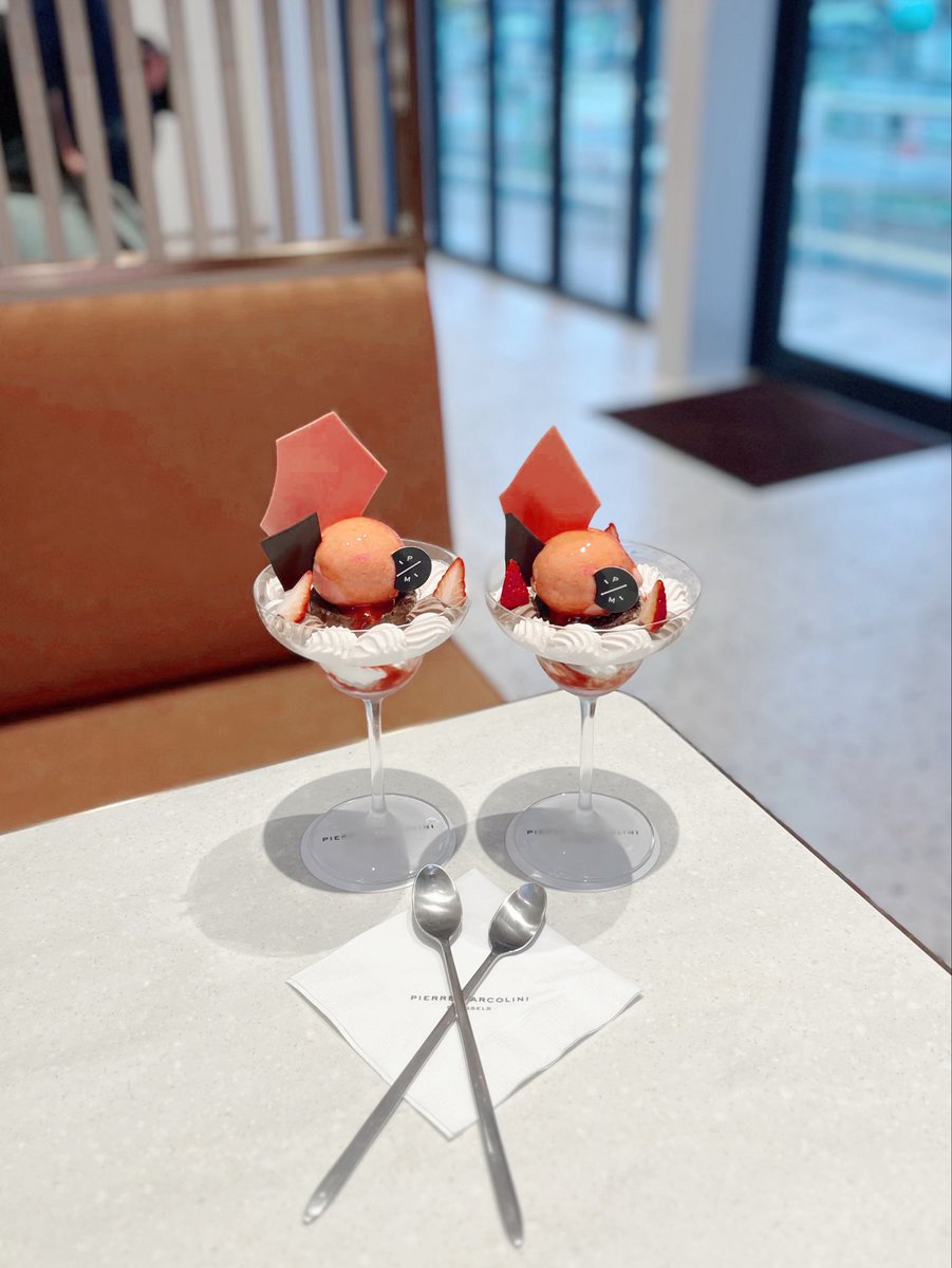 suii00o's tweet photo. 📍PIERRE MARCOLINI 
チョコレートが濃厚でおいしすぎたт т ♡
見た目も可愛くて幸せ空間すぎる🎀︎💭 https://t.co/DLWAvFkWqn