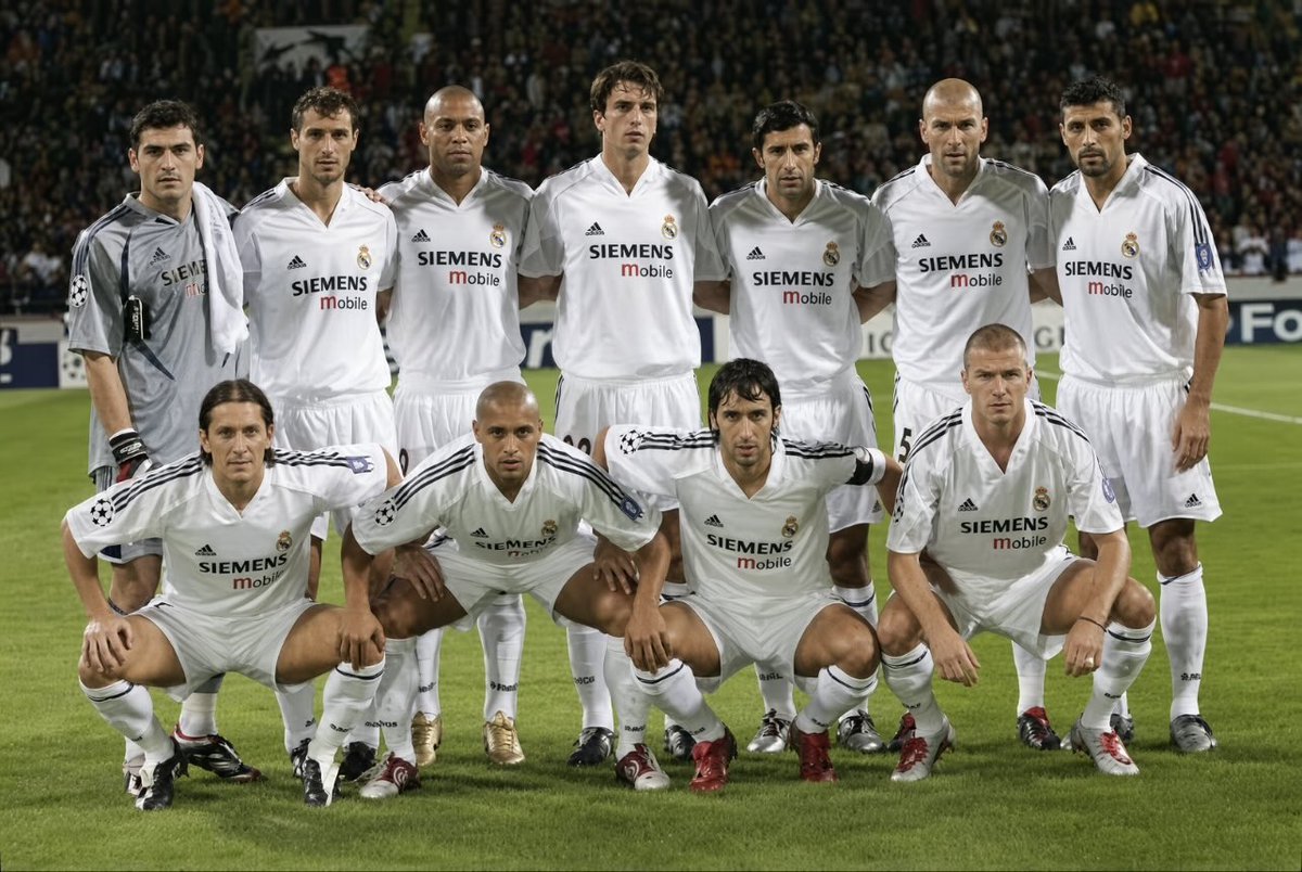 NobleBenz's tweet photo. Si tu peux citer au moins 8 joueurs de cette équipe du Real Madrid, alors tu es une véritable légende du football. https://t.co/im1vwKb1AD