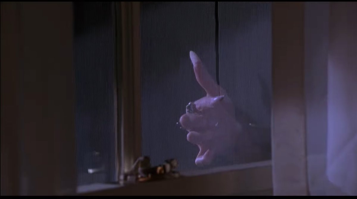 GillmorIan's tweet photo. This has to be the most unsettling shot in the entire movie. 💅🪟
#ThrowbackThursday #HocusPocus #Fingernail #WindowScreen #90sMovies #1993Movies #DisneyMovies #WaltDisneyPictures https://t.co/UiqS66x0NQ