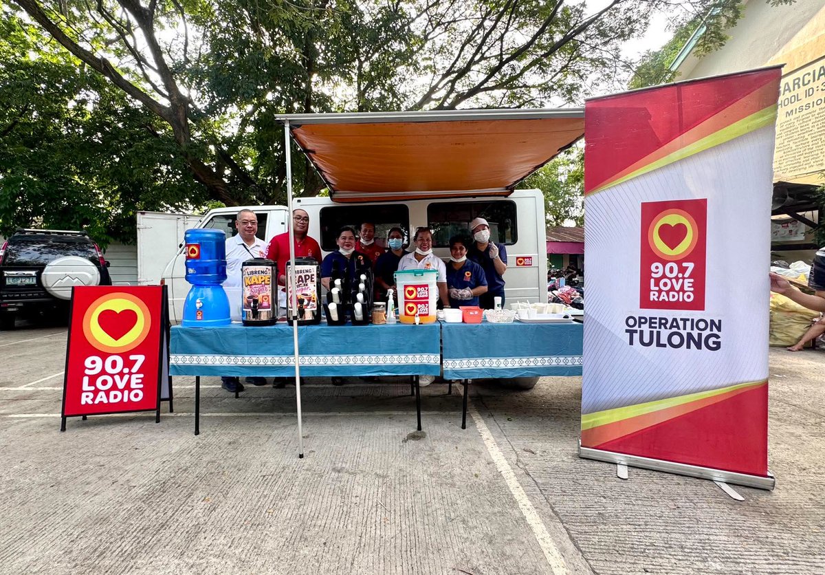 loveradiodvo's tweet photo. Nanghatag tag libreng merienda sama sa lugaw ug kape sa mga nasunogan sa Brgy. Leon Garcia Agdao ug Brgy. Kasilak, Bucana (Oct 19, 2026)

#OperationTulong
#MBCOperationTulong
#LoveRadioDavao
#KasamaMo
#Basic https://t.co/7l76ERylip