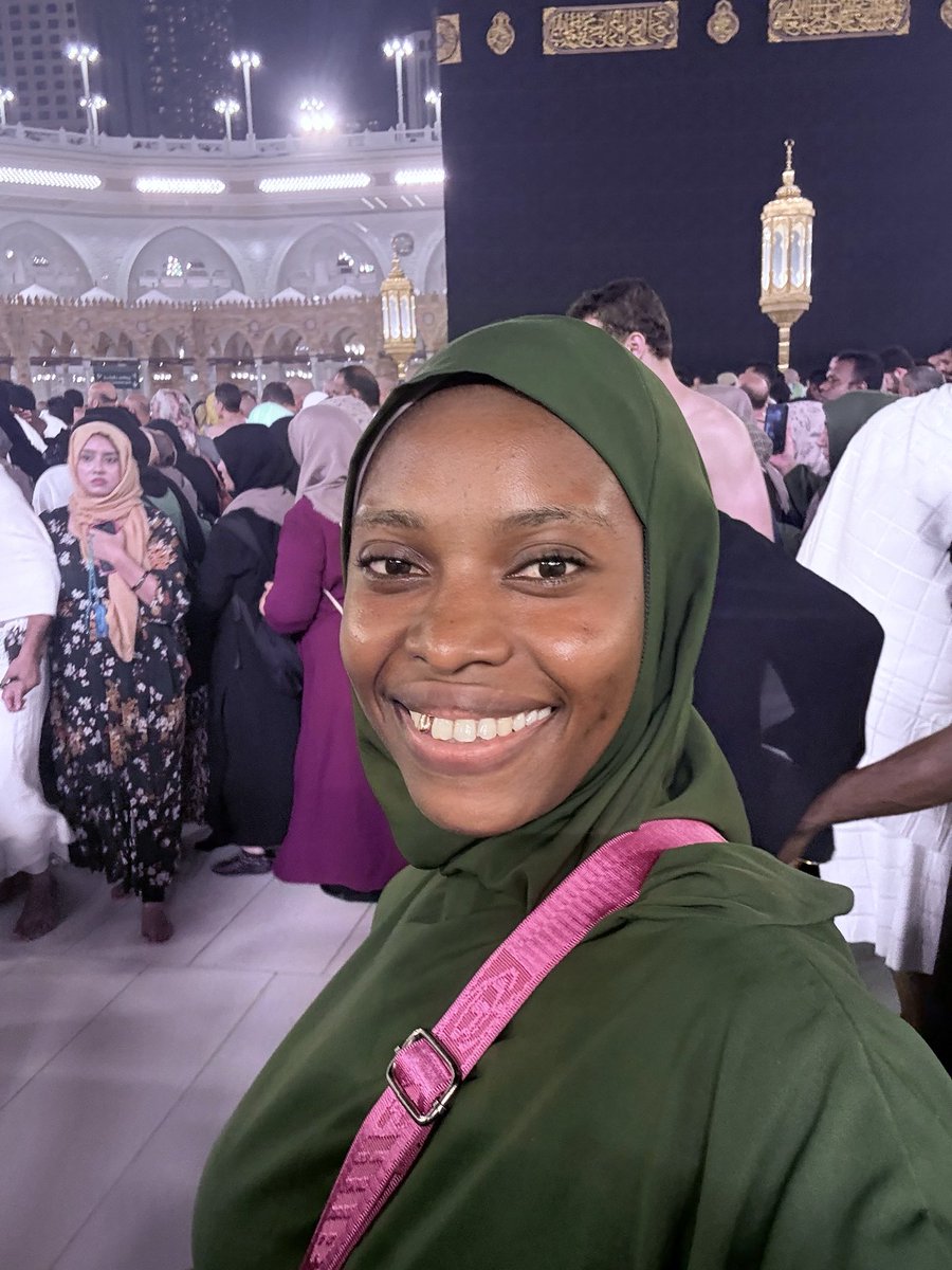 Naphypearll's tweet photo. Alhamdulilah Allah called me to his house and I answered 😍I pray Allah accept all my worship, prayers and accept it as an act of Ibadah🙏🏾 https://t.co/3inBG0nNNB