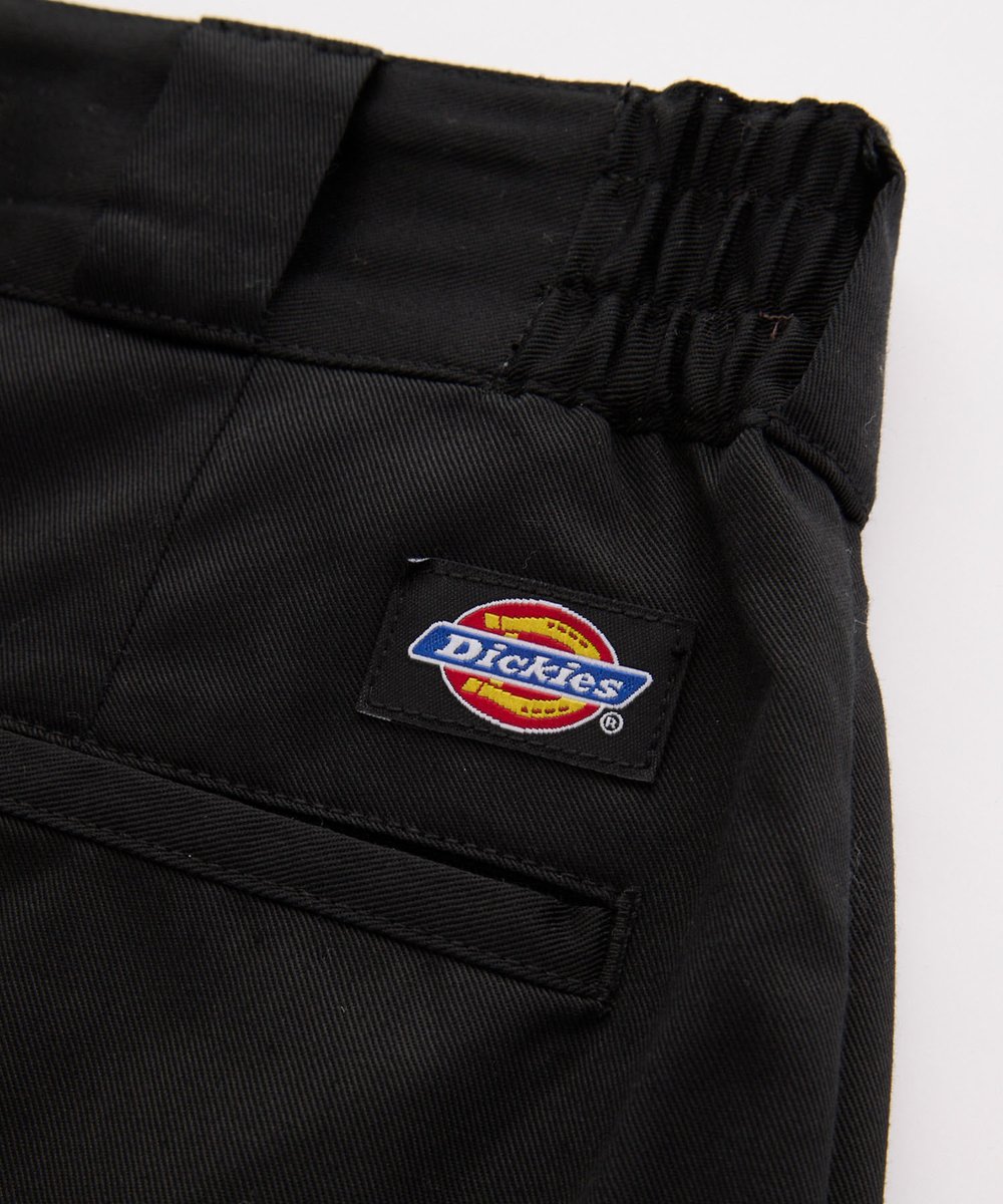 TCCP_store's tweet photo. 人気のDickiesが今だけ13%OFFの¥5,000代でZOZOTOWNに販売中!
500円クーポンも使えば更にお得に!

不動の名作「874」をベースにした別注モデル。
✔ ツータックで落ち感のあるワイドストレート
✔ サイドゴムでラクなのにすっきり
✔ シワになりにくいタフなツイル生地 https://t.co/QivtY4c3k4