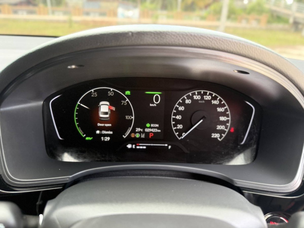 PawnCar's tweet photo. Honda civic FE HEV ปี2026 เบนซิน 2.0 เกียร์ออโต พวงมาลัย multi เกียร์ paddle ship จอกล้องถอย ไมล์ 29,4** โล ไม่ขึ้น port ภาษี70 เอกสารครบ ราคา 320,000 บาท

ช่องทาง ติดต่อ
Tel. 085-514-1790
Line @car_speed (มี@ด้วยนะครับ)
หรือกด link นี้ https://t.co/L2n32wjcGV

🌺
#รถหลุดจำนำ https://t.co/SAwUpQ8XzH