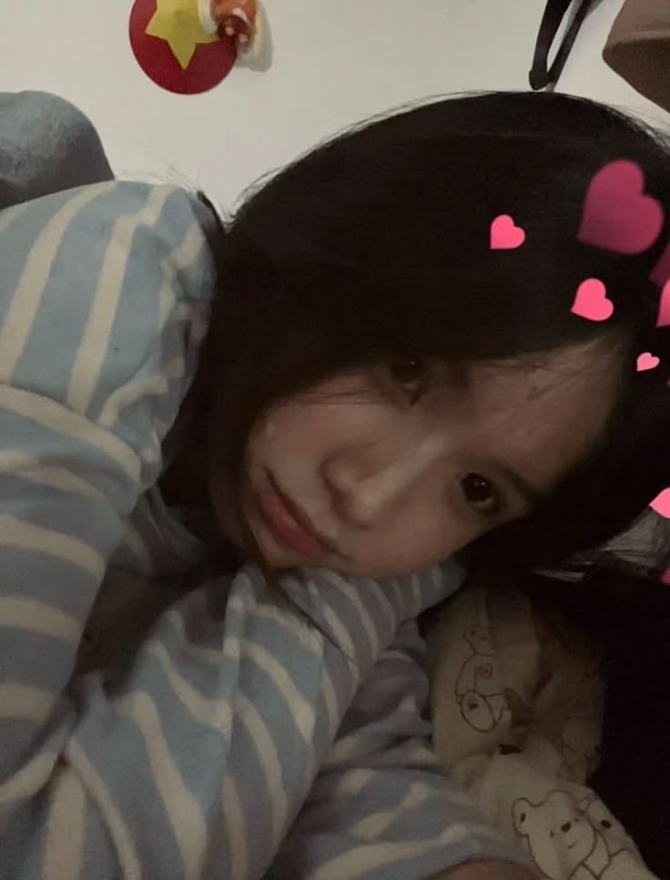 Navbhk's tweet photo. chúc mấy cậu b chiều vui vẻ nha nay tớ ở nhà ko biết làm gì có ai đi dạo cùng ko https://t.co/wrurvVTkUM