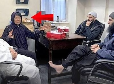 TorontoTP's tweet photo. Sister Chow can be seen here lecturing some brothers on something holy, probably. Perhaps on how to stay Pious https://t.co/ezhIjQPLyO
