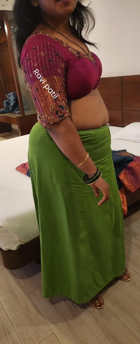Haritha69A's tweet photo. പഠിപ്പിച്ച ടീച്ചറേ ആർക്കേലും കിട്ടിട്ടുണ്ട് 🥵

നമ്മടെ ഒക്കെ കുണ്ടിക്ക് നുള്ളിയവരുടെ കുണ്ടി ആഗ്രഹിച്ചിട്ടില്ലേ 😍 https://t.co/n0qXSibUmn
