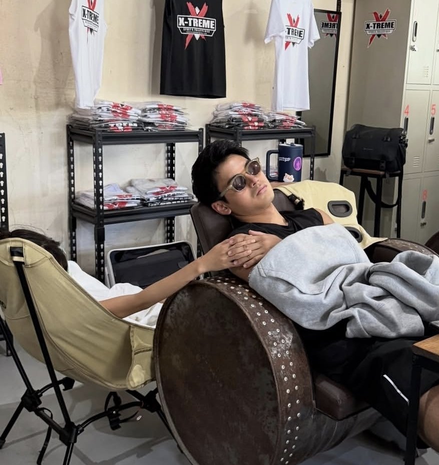 _eschyyy's tweet photo. Ooooh to sleep beside the person you want to spend the rest of your life with.🫠

DustBia kasal is now! 

eme.jpg https://t.co/iZ6v82LF0R