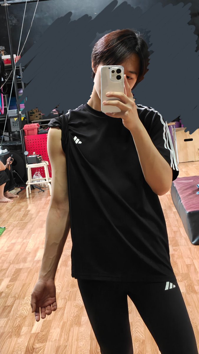 CwrNew's tweet photo. ผลประกอบการของการซ้อมโชว์เริ่ด ๆ 😵‍💫
#NuNew2ndConcert https://t.co/9khilWQQBn