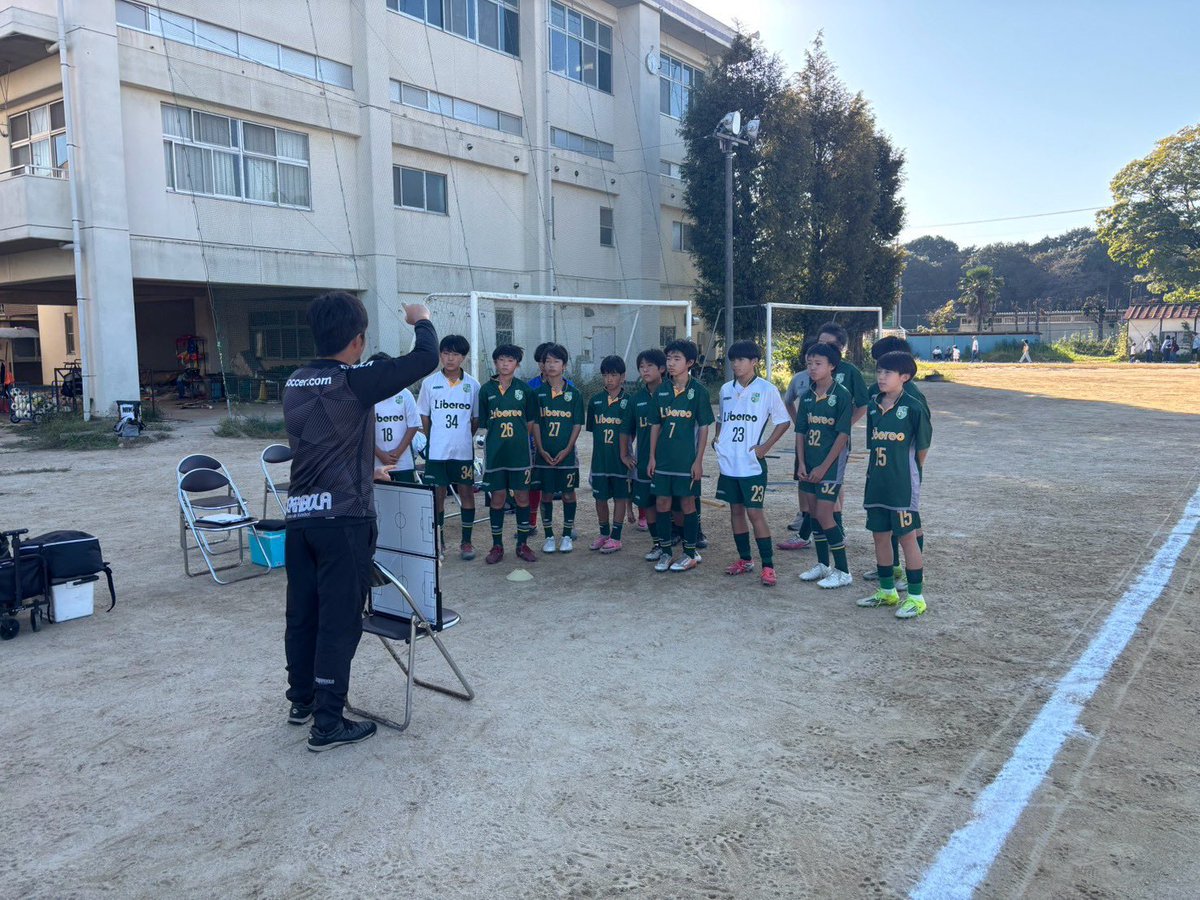 FC89014229's tweet photo. C3
vs ラソフィーオB
こちらも元気のない立ち上がりで危うく勝点を落とす所でした。
前節が素晴らしかっただけに残念です。
同じ轍を踏まないように次節に向けて取り組もう。 https://t.co/pkdNq5qFY3