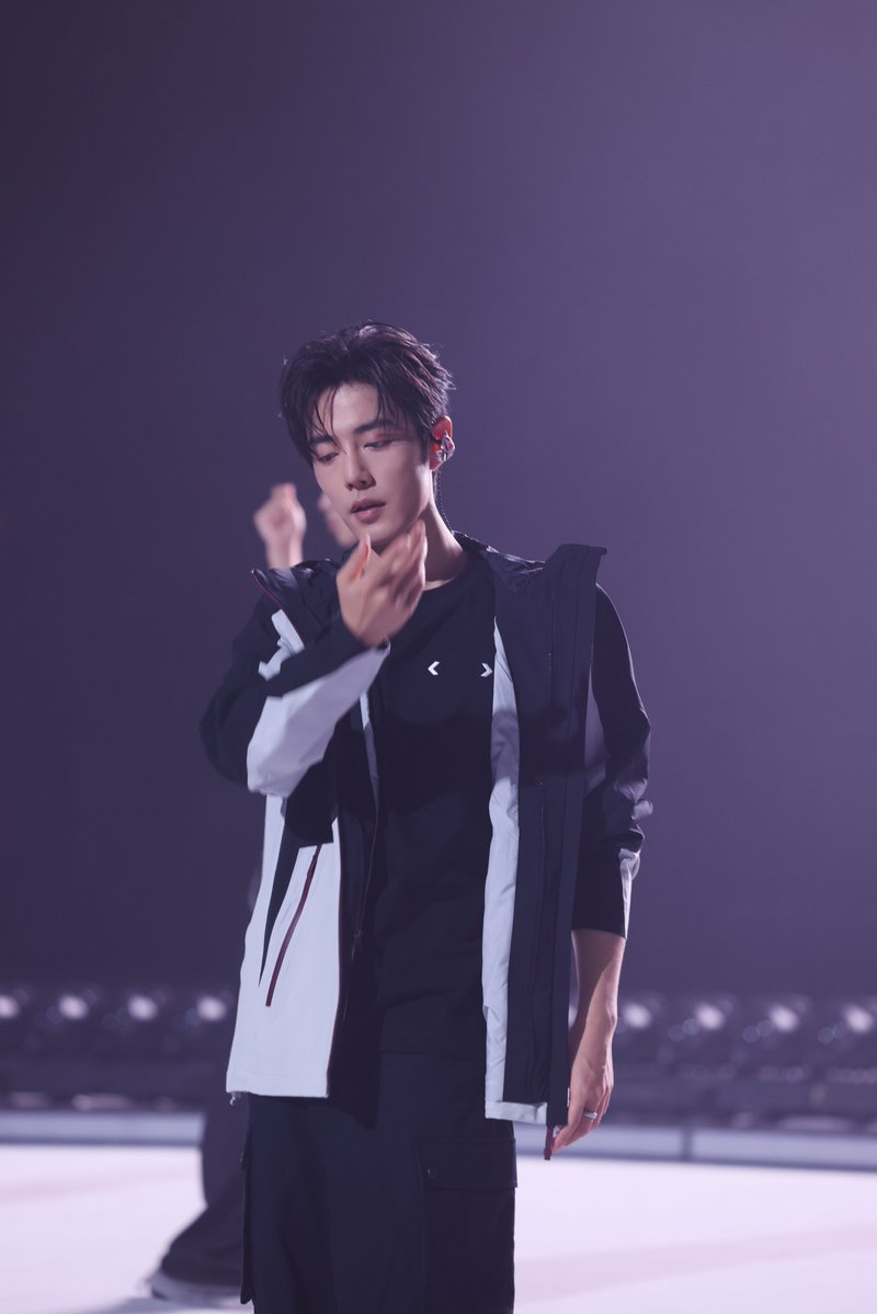 XiaoZhan_OFC's tweet photo. 【261022 Photo】

#XiaoZhan1005NewsPort
#XiaoZhan #肖战

Xiao Zhan Studio Weibo updated:

The curtain is about to rise. After careful refinement, we shall meet tomorrow. https://t.co/XX9D9ctz3q