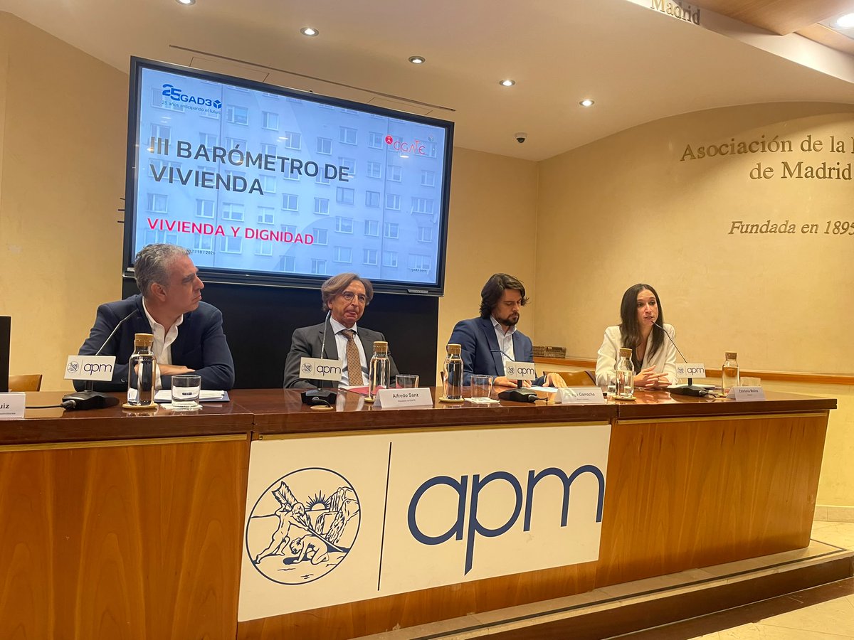 CGATEsp's tweet photo. @nmichavila La presentación se cierra con una mesa redonda moderada por la periodista Estefanía Molina, con la participación de Alfredo Sanz, Diego Garrocho, filósofo e investigador; Miguel Ángel Ruiz, presidente de la @asespconsumidor. https://t.co/Rzd3I2iLTf