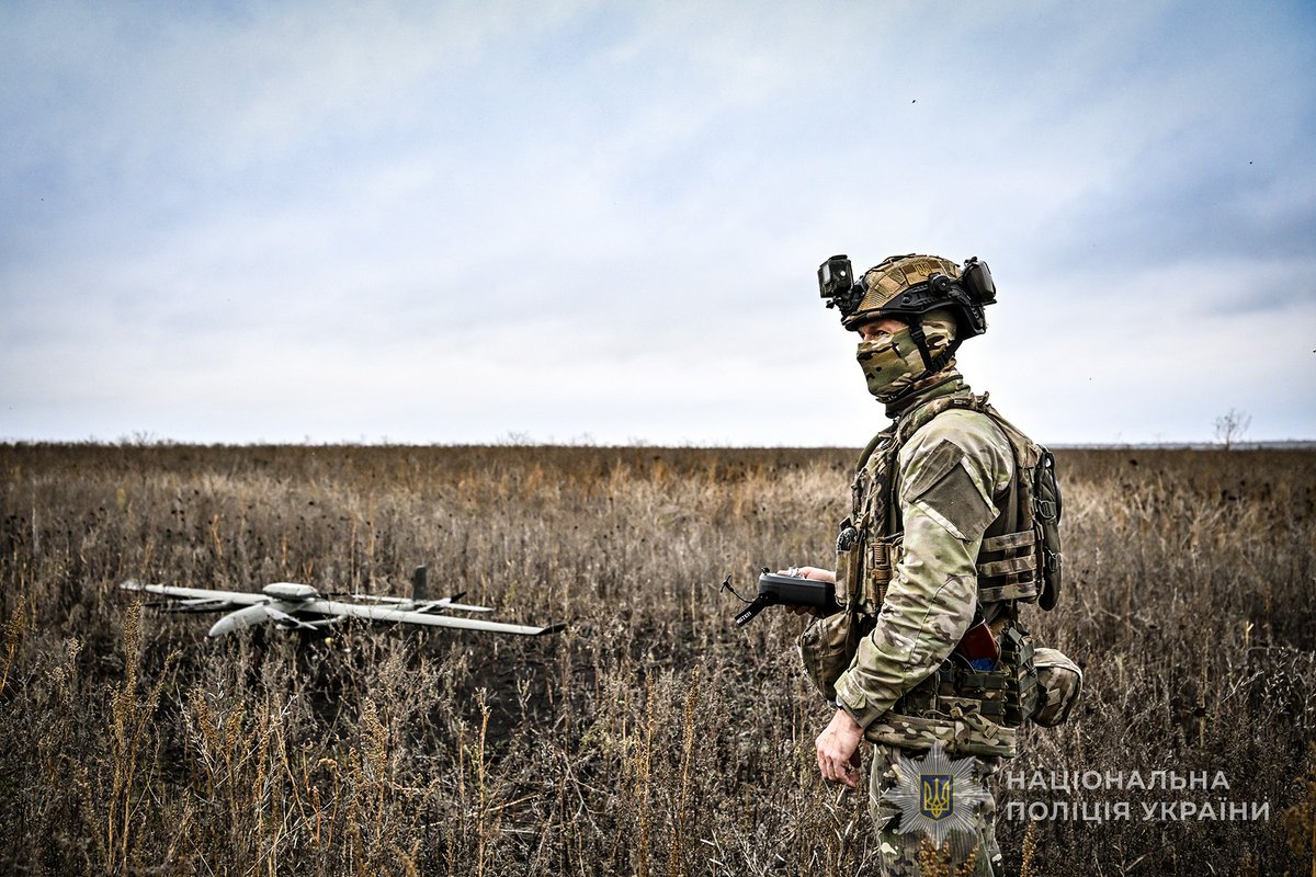 Police_ZP's tweet photo. ГАРА проти окупантів: як поліцейські аеророзвідники Запоріжжя нищать ворога за допомогою БпЛА зі штучним інтелектом

Деталі: https://t.co/UTb30deA5W https://t.co/5qTNz6mdi2