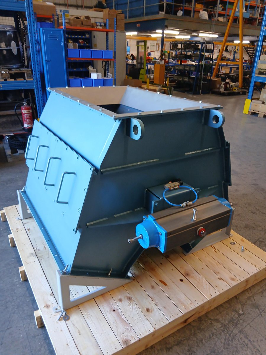 RotolokGroup's tweet photo. A project that left our doors last summer...

Two pairs of our Gravity Trough Diverter #Valves for a European customer who was looking to replace old &amp; failing #DiverterValves. They approached us to see if we could assist them &amp; meet the brief.

And, as you can see, we could! 👇 https://t.co/0eoGEf6UQ3