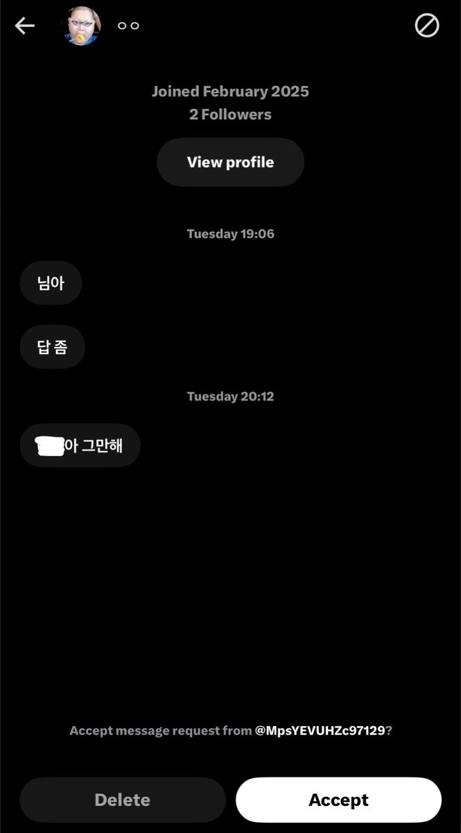 wlqrkrhtlvek999's tweet photo. #idntt #아이덴티티 #박경률 #parkgyeongryul 

아이덴티티 연습생 박경률과 박경률 친구들 공론화합니다.

김포 하늘빛중학교 다녔던 박경률 친구들아

본인들이 고1 때 왕따시켜서 자퇴한 그 사람으로 절 착각하고 며칠째 도배하는 것 같은데 아무 관계도 아닌 사람이니까 신상으로 협박하지 마세요. https://t.co/ouxKCpOfv2