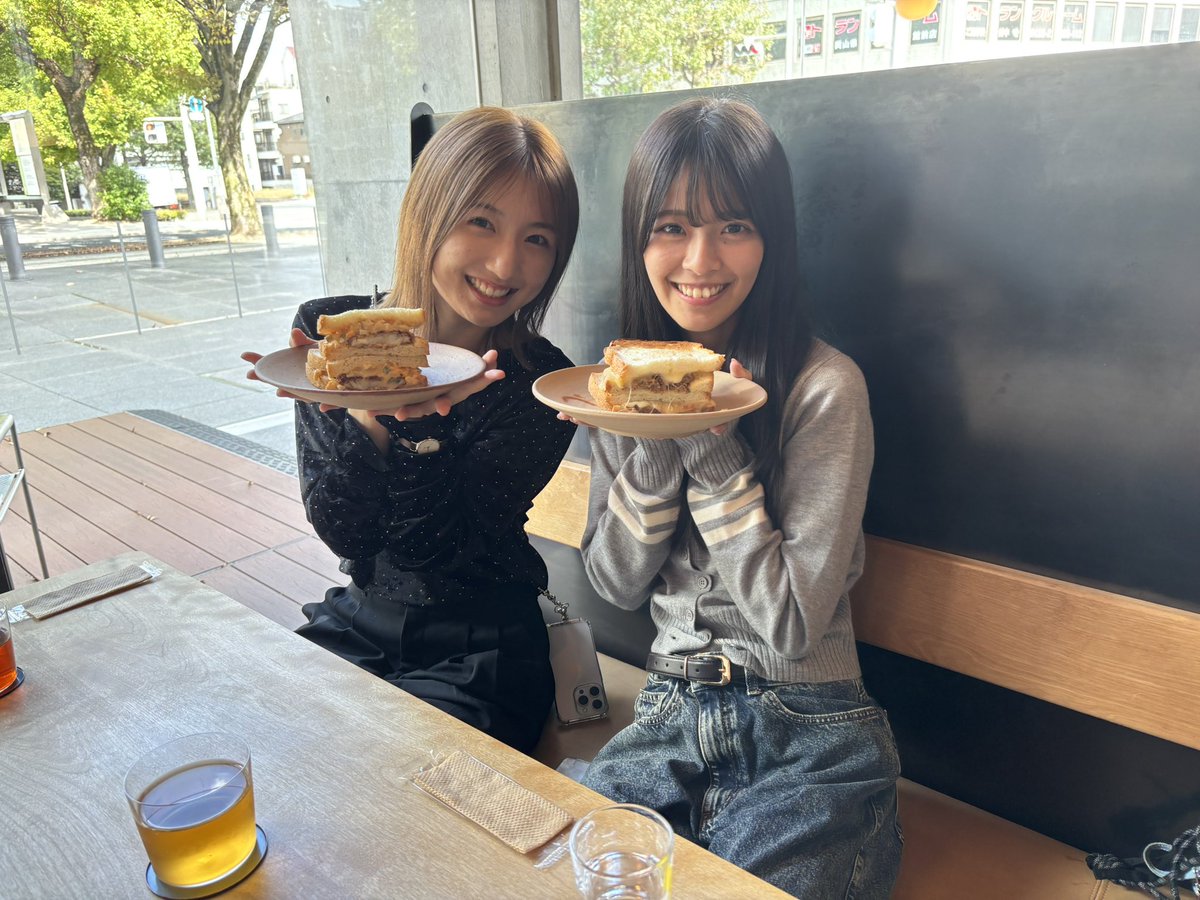 lilyF24you's tweet photo. RSKの1階にあるカフェでランチ🥪
可愛すぎるのでお納めください📷
#NMB48 周年コンを終えて初の収録。あやぴょんも知らなかった希依音のパフォーマンスの裏話や、8期生のコト、キャプテンの思いなど、毎週濃いよ！お楽しみに📻
#NMB48ケイトとあやぴょんのラジオでマッタリーノ

#塩月希依音
#桜田彩叶 https://t.co/Epe5ztmWe8