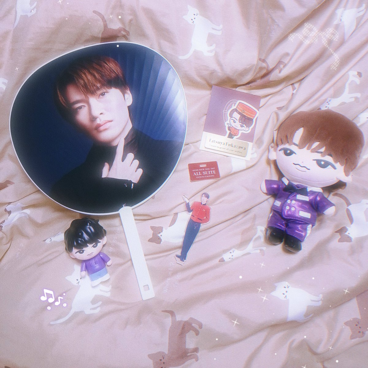 tachu_melo's tweet photo. グッズ届いたーっ！(ペンラ以外)
全部可愛すぎる😭 そしてうちわの裏がᐡ⸝⸝>  ̫ <⸝⸝ᐡ

 #深澤辰哉  #ALLSUITE  #SnowMan  #グッズ https://t.co/fvdzwg4eiv