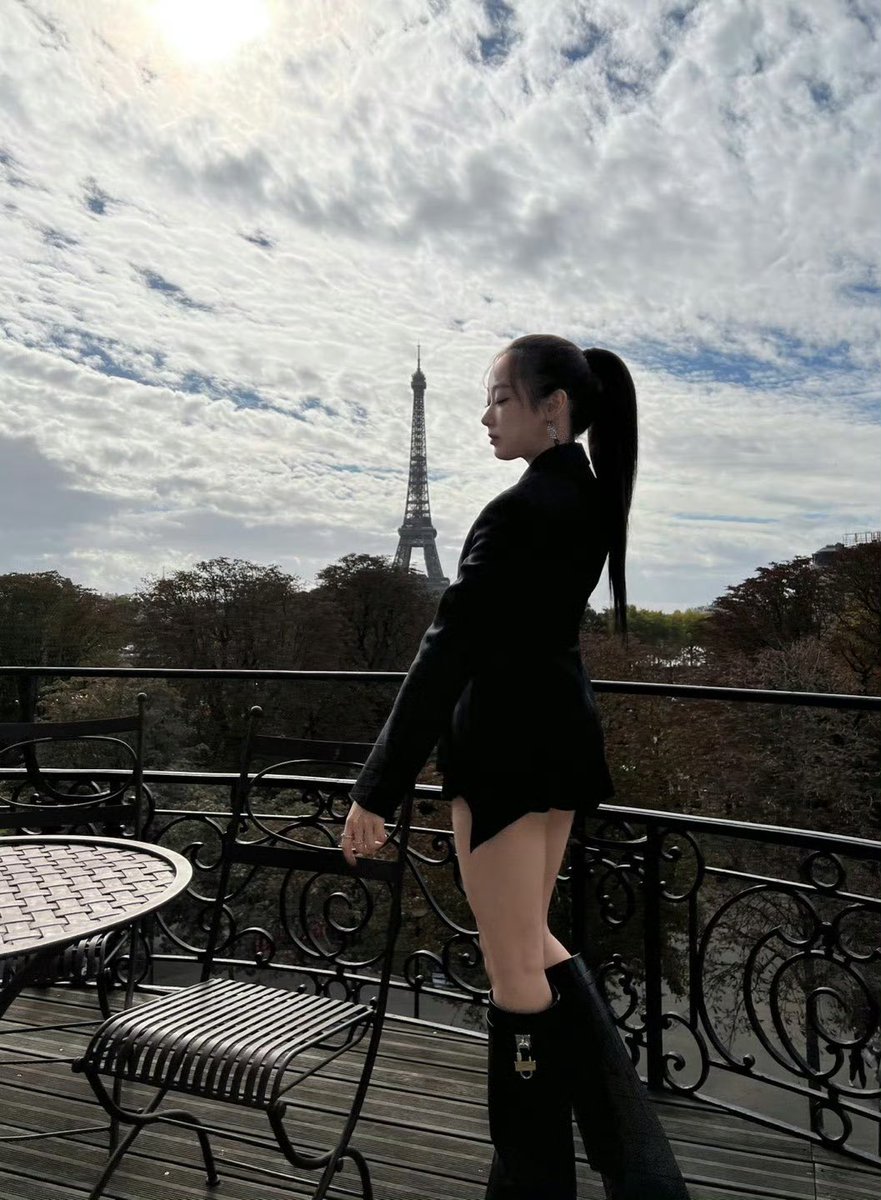 gisellemuseum's tweet photo. 221018 <X> aespa.official

happy birthday Matthew Williams 🖤 miss you! so grateful for you always~! xx

#GISELLE #지젤 #ジゼル
@aespa_official #gisellemuseum https://t.co/FPigEE4ZHd