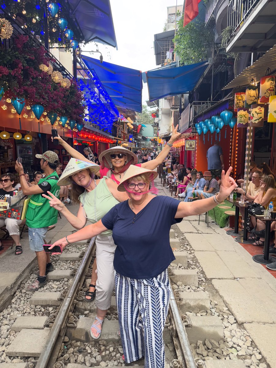 UgiSanfu's tweet photo. Fly to Vietnam next month, meet incredible people, experience the country differently, and make a real impact on a local family’s life. A few spots remain for our November 6 Giving Back Adventure. 13 or 17 days. Message me if you’re interested. https://t.co/ZFv3UvrH39