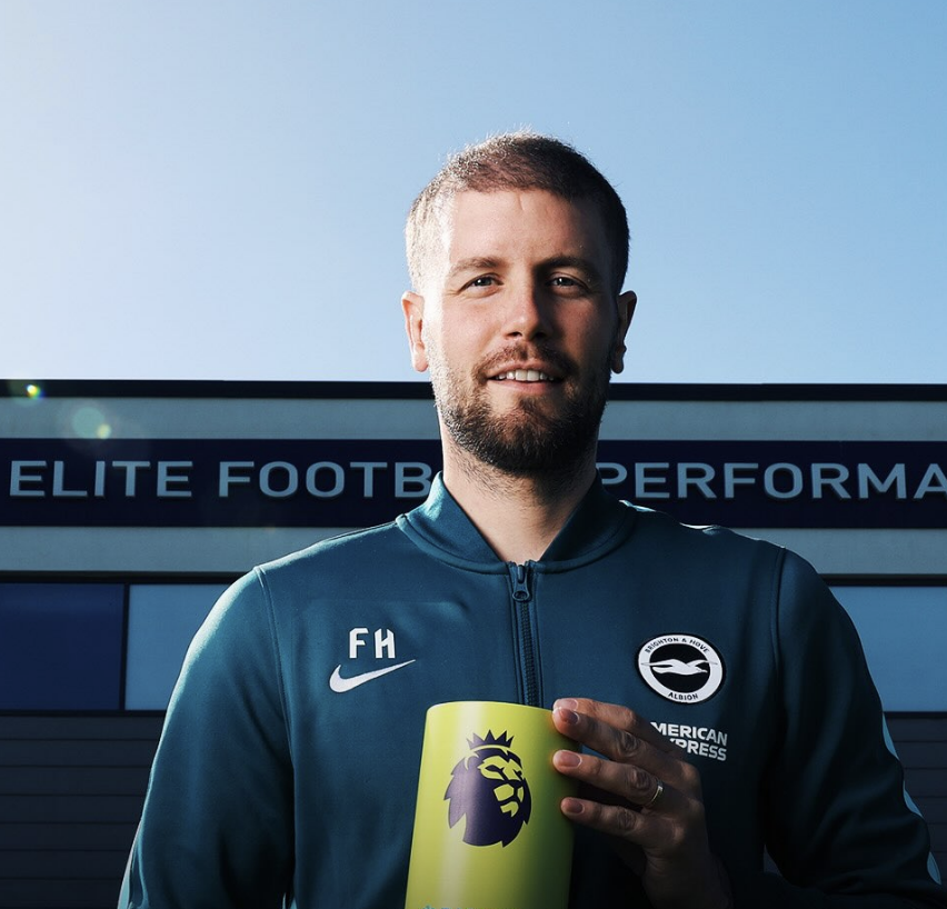 TouchlineX's tweet photo. 🚨 𝗡𝗘𝗪: Brighton manager Fabian Hürzeler is considered the OUTSTANDING candidate by senior figures at Manchester United to replace Michael Carrick if he is sacked!

However, United would have to pay a HUGE compensation fee to bring him to Old Trafford.

— @samuelluckhurst https://t.co/4pwR3J4rVJ