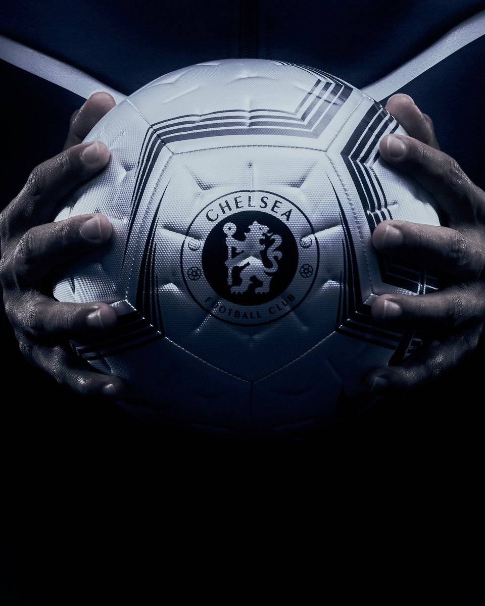 ChelseaFC's tweet photo. Designed to catch the light. ✨👀​ ​ 

A closer look at the Nike Reflective Pack. Performance-driven silhouettes meet metallic finishes and reflective detailing. 

The Nike Reflective Pack.​ Available in-store and online.