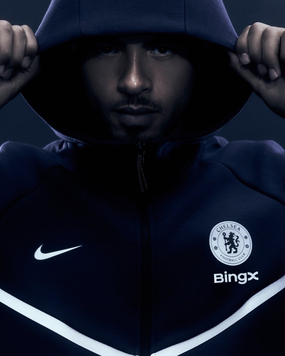 ChelseaFC's tweet photo. Designed to catch the light. ✨👀​ ​ 

A closer look at the Nike Reflective Pack. Performance-driven silhouettes meet metallic finishes and reflective detailing. 

The Nike Reflective Pack.​ Available in-store and online.